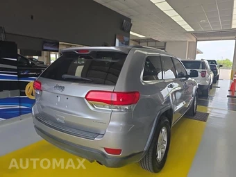 2015 Jeep Grand Cherokee Laredo - miniatura 4