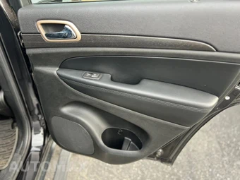 2015 Jeep Grand Cherokee Laredo - miniatura 31