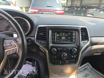 2015 Jeep Grand Cherokee Laredo - miniatura 11