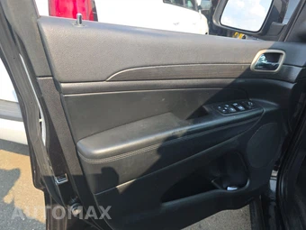 2015 Jeep Grand Cherokee Laredo - miniatura 9
