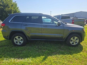 2015 Jeep Grand Cherokee Laredo - miniatura 4