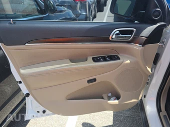 2015 Jeep Grand Cherokee Limited - miniatura 9