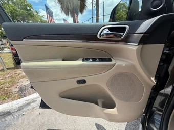 2015 Jeep Grand Cherokee Limited - miniatura 29