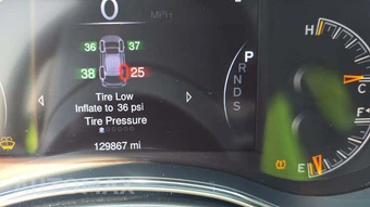 2015 Jeep Grand Cherokee Limited - miniatura 28