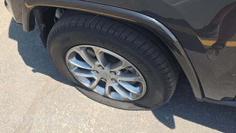 2015 Jeep Grand Cherokee Limited - miniatura 36