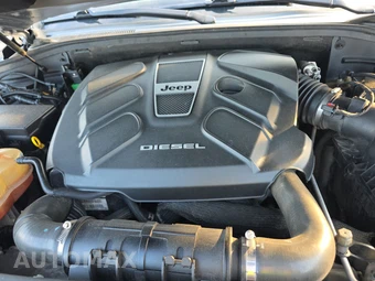 2015 Jeep Grand Cherokee Overland - miniatura 15