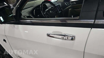 2015 Jeep Grand Cherokee Overland – miniatura 40