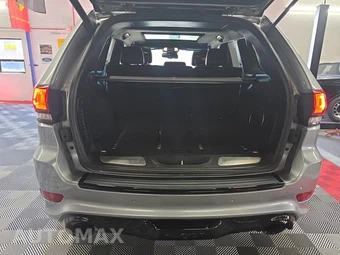 2015 Jeep Grand Cherokee SRT - miniatura 20