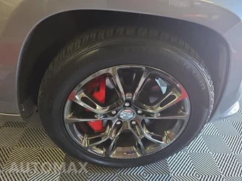 2015 Jeep Grand Cherokee SRT - miniatura 9