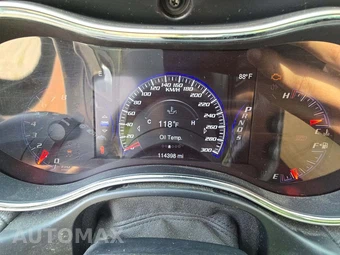 2015 Jeep Grand Cherokee SRT - miniatura 6