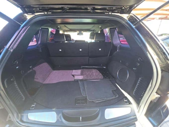 2015 Jeep Grand Cherokee SRT - miniatura 14