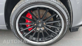 2015 Jeep Grand Cherokee SRT - miniatura 20