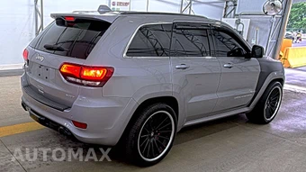 2015 Jeep Grand Cherokee SRT - miniatura 4
