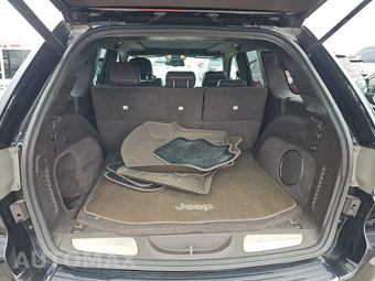 2015 Jeep Grand Cherokee Summit – miniatura 16