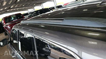 2015 Jeep Grand Cherokee Summit – miniatura 5
