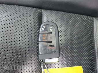 2015 Jeep Grand Cherokee Summit - miniatura 8