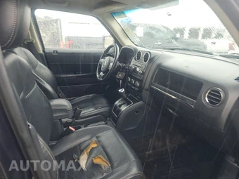 2015 Jeep Patriot High Altitude Edition - miniatura 8