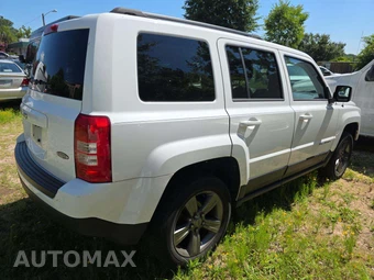 2015 Jeep Patriot High Altitude Edition - miniatura 3