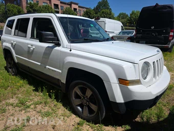 2015 Jeep Patriot High Altitude Edition - miniatura 4