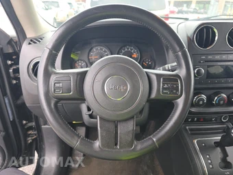 2015 Jeep Patriot High Altitude Edition – miniatura 10