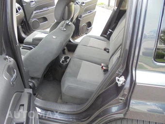2015 Jeep Patriot Latitude - miniatura 30