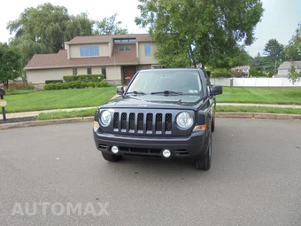 2015 Jeep Patriot Latitude - miniatura 9