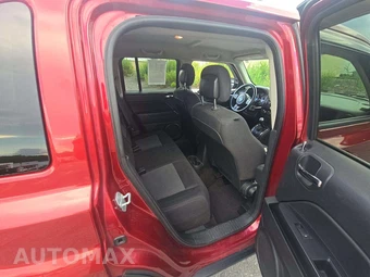 2015 Jeep Patriot Latitude - miniatura 16