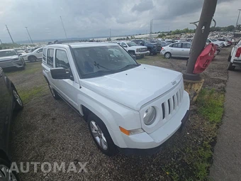 2015 Jeep Patriot Latitude – miniatura 3
