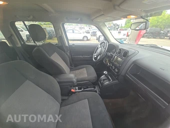 2015 Jeep Patriot Latitude – miniatura 8