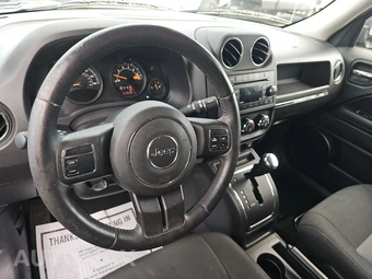 2015 Jeep Patriot Latitude – miniatura 11