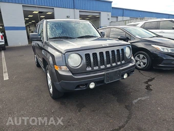 2015 Jeep Patriot Latitude – miniatura 3