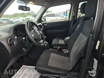 2015 Jeep Patriot Latitude – miniatura 7