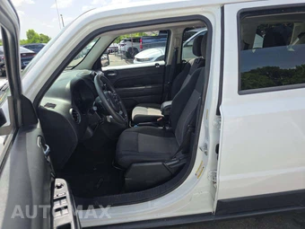 2015 Jeep Patriot Sport – miniatura 3