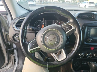 2015 Jeep Renegade Latitude - miniatura 10