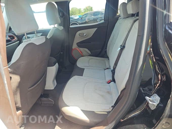 2015 Jeep Renegade Latitude – miniatura 13