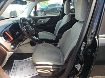 2015 Jeep Renegade Latitude – miniatura 7