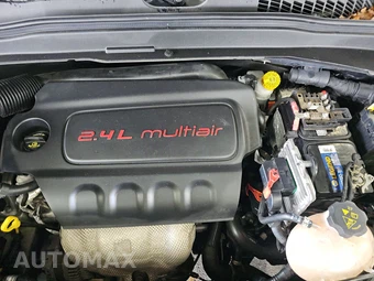 2015 Jeep Renegade Latitude – miniatura 15