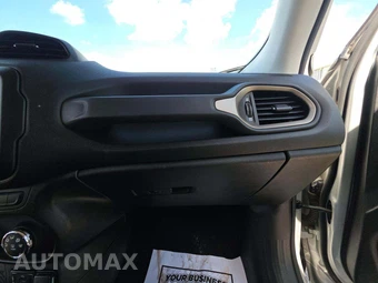 2015 Jeep Renegade Latitude – miniatura 16