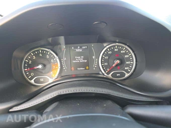 2015 Jeep Renegade Latitude – miniatura 6