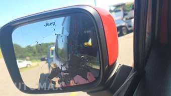 2015 Jeep Renegade Latitude – miniatura 31