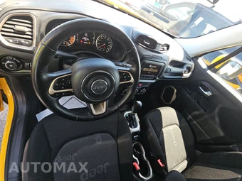 2015 Jeep Renegade Latitude – miniatura 11
