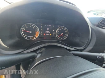 2015 Jeep Renegade Latitude – miniatura 12