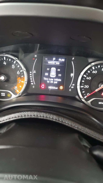 2015 Jeep Renegade Latitude – miniatura 29