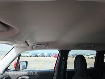 2015 Jeep Renegade Latitude - miniatura 18