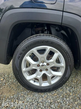 2015 Jeep Renegade Latitude – miniatura 10