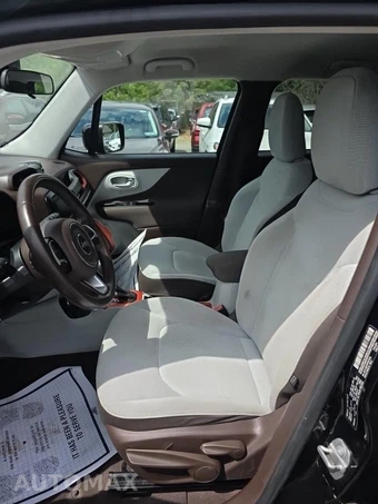 2015 Jeep Renegade Latitude – miniatura 13