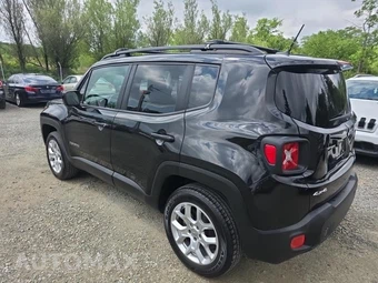 2015 Jeep Renegade Latitude – miniatura 6