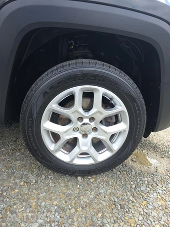 2015 Jeep Renegade Latitude – miniatura 9