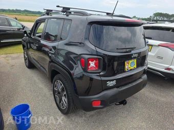 2015 Jeep Renegade Latitude – miniatura 2