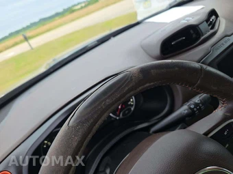 2015 Jeep Renegade Latitude – miniatura 20